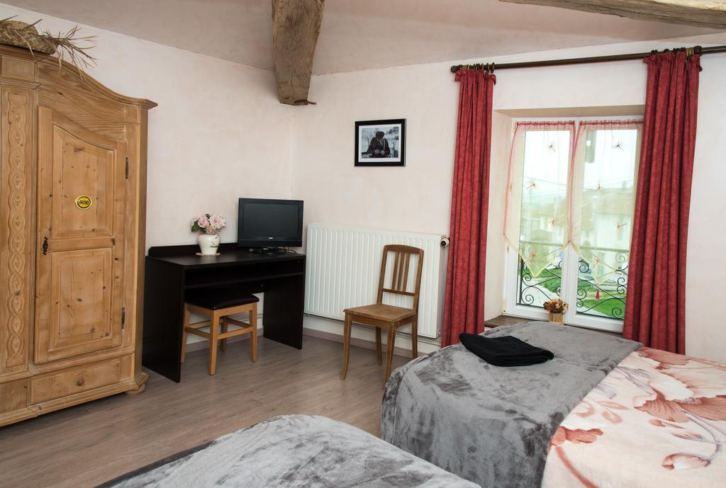 La Ferme Des 3 Suissesses Panzió Saint-Paul  Kültér fotó