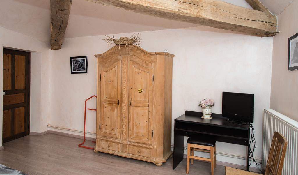 La Ferme Des 3 Suissesses Panzió Saint-Paul  Kültér fotó