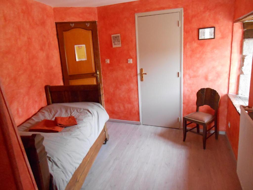 La Ferme Des 3 Suissesses Panzió Saint-Paul  Szoba fotó